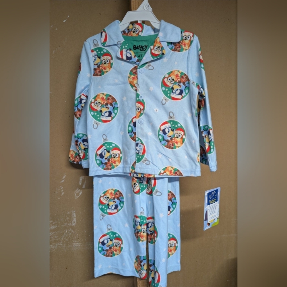 [NWT] Bluey Christmas Pajamas Size 4t